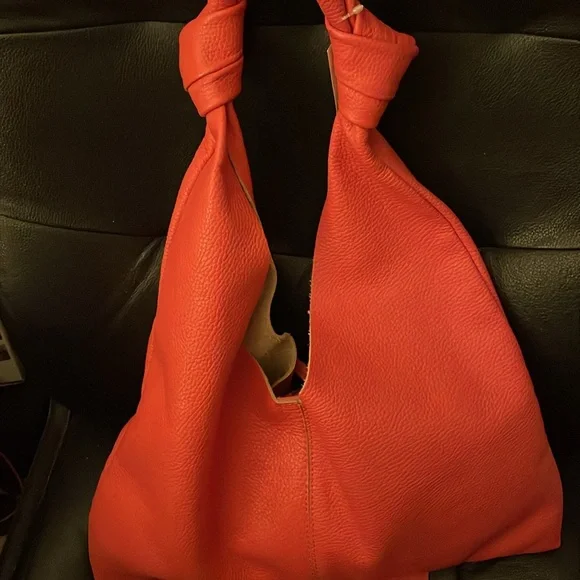Stylish Coral Leather Tote Bag Italy - Picture 7 of 7